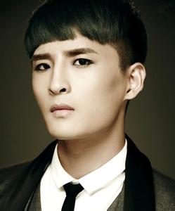 男生qq头像图片张远_WWW.WHOISQQ.COM
