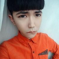 男生穿红衣服头像图片大图_WWW.WHOISQQ.COM