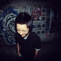 带天使翅膀的男生头像图片_WWW.WHOISQQ.COM