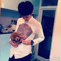 qq男生带狗头像图片_WWW.WHOISQQ.COM