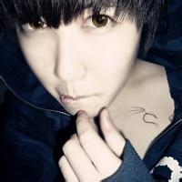 男生无奈感伤头像图片_WWW.WHOISQQ.COM