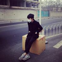 青果学院个性男生头像图片_WWW.WHOISQQ.COM