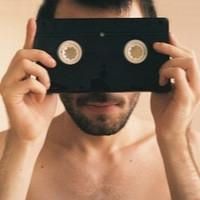 英国男生帅气头像图片_WWW.WHOISQQ.COM