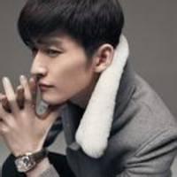 男生抱着汉堡的头像图片_WWW.WHOISQQ.COM