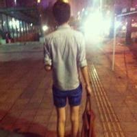 男生落魄q头像图片_WWW.WHOISQQ.COM