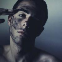 qq光头男生头像图片_WWW.WHOISQQ.COM