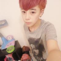 qq头像图片我爱她男生_WWW.WHOISQQ.COM