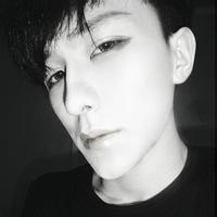 冷酷魅力男生头像图片_WWW.WHOISQQ.COM