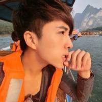 大眼镜男生头像图片_WWW.WHOISQQ.COM