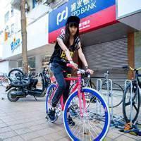 qq头像图片男生荧光自行车_WWW.WHOISQQ.COM