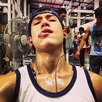 男生头像图片街拍_WWW.WHOISQQ.COM
