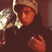男生头像图片场景_WWW.WHOISQQ.COM