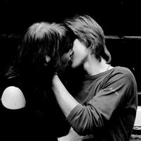男生 毛衣头像图片_WWW.WHOISQQ.COM