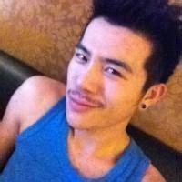男生花裤衩头像图片_WWW.WHOISQQ.COM