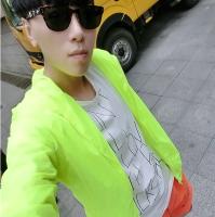 qq最帅男生荧光绿头像图片_WWW.WHOISQQ.COM