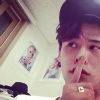 逗比会发光男生头像图片_WWW.WHOISQQ.COM