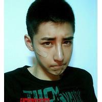 男生圆寸发头像图片_WWW.WHOISQQ.COM