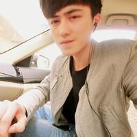 男生只有脚的头像图片_WWW.WHOISQQ.COM