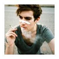 抽烟的男生头像图片_WWW.WHOISQQ.COM