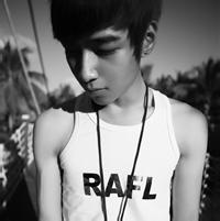 文雅头像图片男生_WWW.WHOISQQ.COM