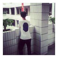 个性网背影男生头像图片_WWW.WHOISQQ.COM