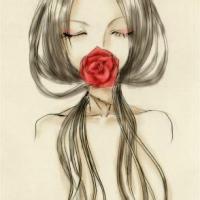 男生手抱玫瑰花头像图片_WWW.WHOISQQ.COM