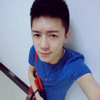 男生和猫睡觉头像图片_WWW.WHOISQQ.COM