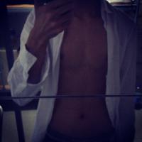 男生腹肌qq头像图片_WWW.WHOISQQ.COM