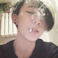 qq带着口罩的男生头像图片_WWW.WHOISQQ.COM
