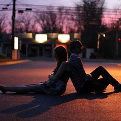 夜景街头男生qq头像图片_WWW.WHOISQQ.COM