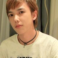 侧脸短发男生头像图片_WWW.WHOISQQ.COM