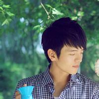 烟花背景男生头像图片_WWW.WHOISQQ.COM