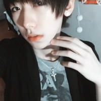 无她无爱男生头像图片_WWW.WHOISQQ.COM