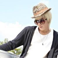 网络红人长发男生头像图片_WWW.WHOISQQ.COM