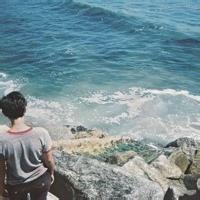 qq欧美男生海边头像图片_WWW.WHOISQQ.COM
