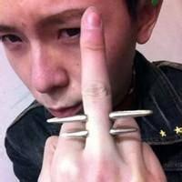 土豪男生头像图片_WWW.WHOISQQ.COM