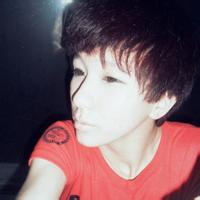 个性男生自拍头像图片_WWW.WHOISQQ.COM