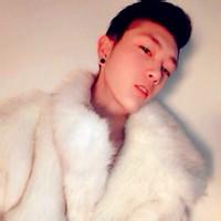 男生短发头像图片_WWW.WHOISQQ.COM