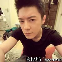陌陌男生头像图片超大图_WWW.WHOISQQ.COM