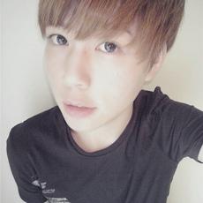 qq头像图片男生小哥_WWW.WHOISQQ.COM