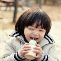 qq男生头像图片小孩子很萌_WWW.WHOISQQ.COM
