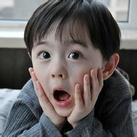 qq男生头像图片小孩子很萌_WWW.WHOISQQ.COM