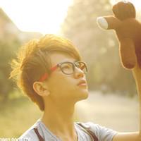 男生阳光清新头像图片_WWW.WHOISQQ.COM