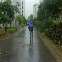 qq头像图片淋雨者 男生_WWW.WHOISQQ.COM