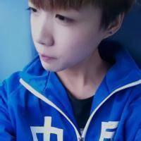 校服头像图片男生_WWW.WHOISQQ.COM