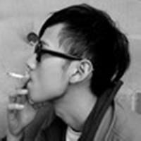 淋雨男生头像图片_WWW.WHOISQQ.COM