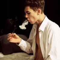 抽烟喝酒头像图片男生_WWW.WHOISQQ.COM