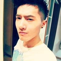 男生短发帅气头像图片_WWW.WHOISQQ.COM