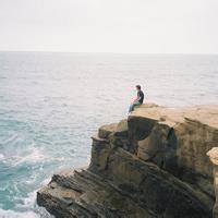 男生堕入深海头像图片_WWW.WHOISQQ.COM