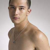 男生平头头像图片_WWW.WHOISQQ.COM